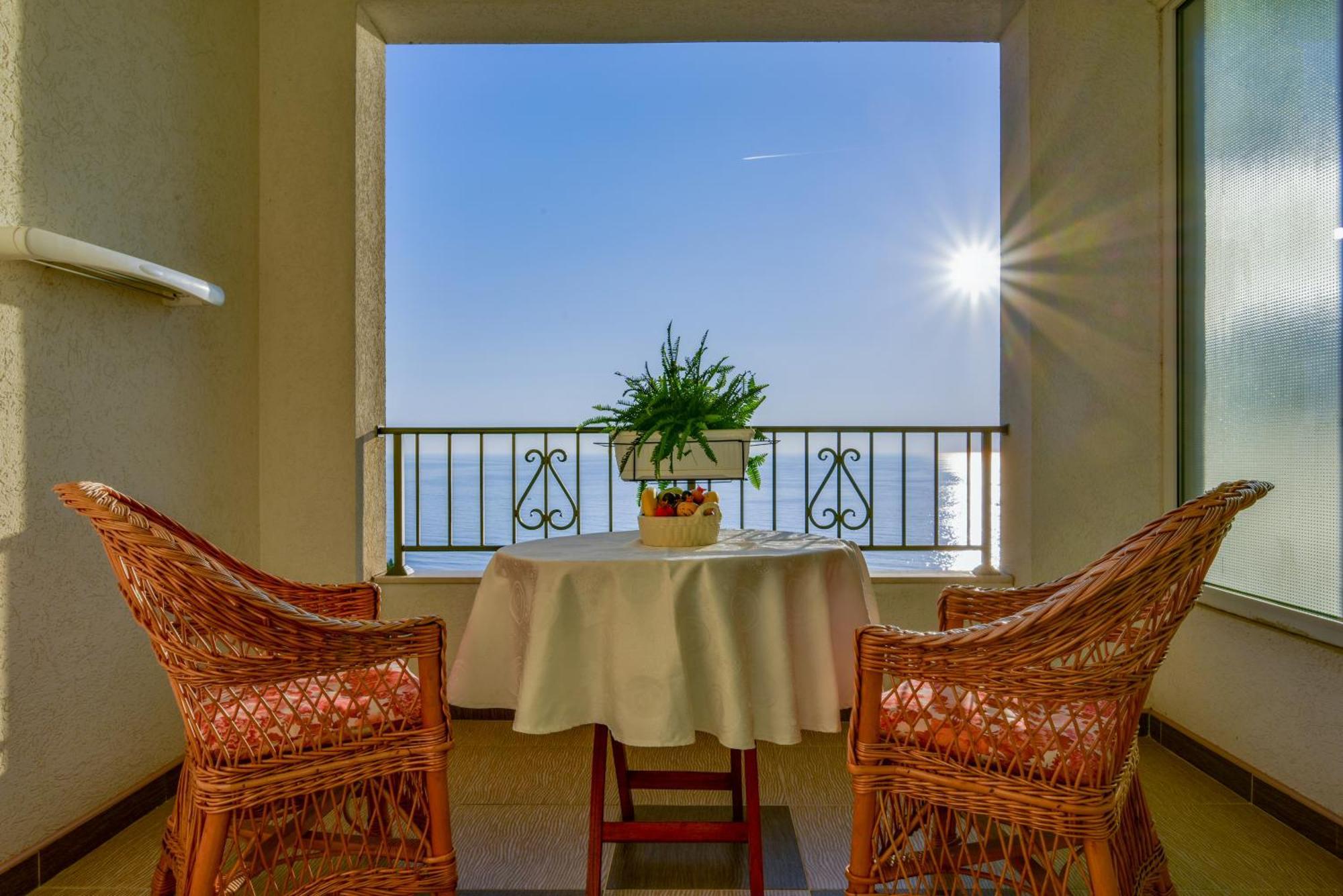 Apartments Leut Sveti Stefan Habitación foto