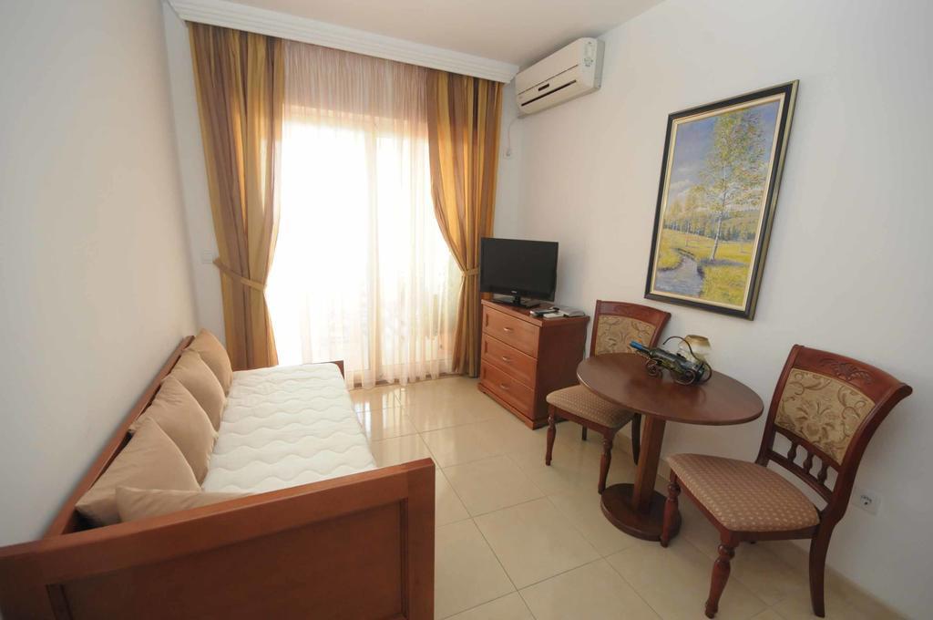 Apartments Leut Sveti Stefan Exterior foto