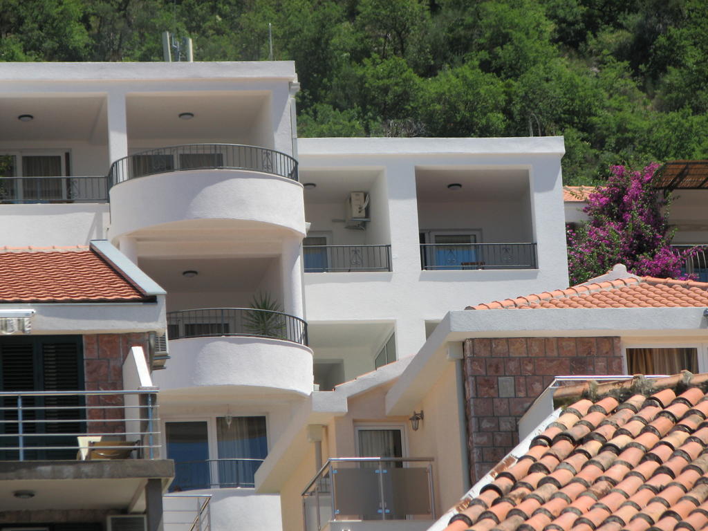 Apartments Leut Sveti Stefan Exterior foto