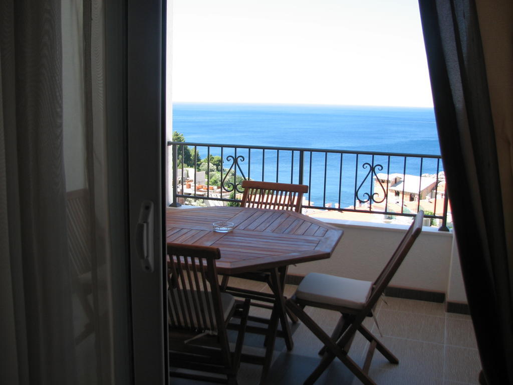 Apartments Leut Sveti Stefan Habitación foto