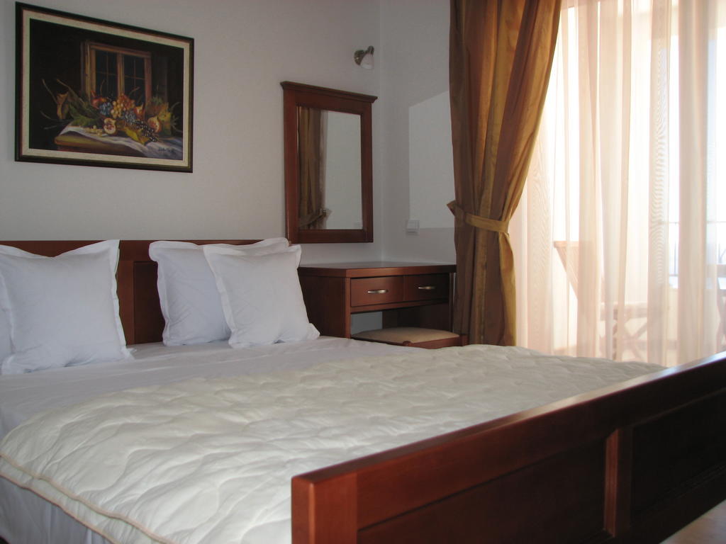 Apartments Leut Sveti Stefan Habitación foto