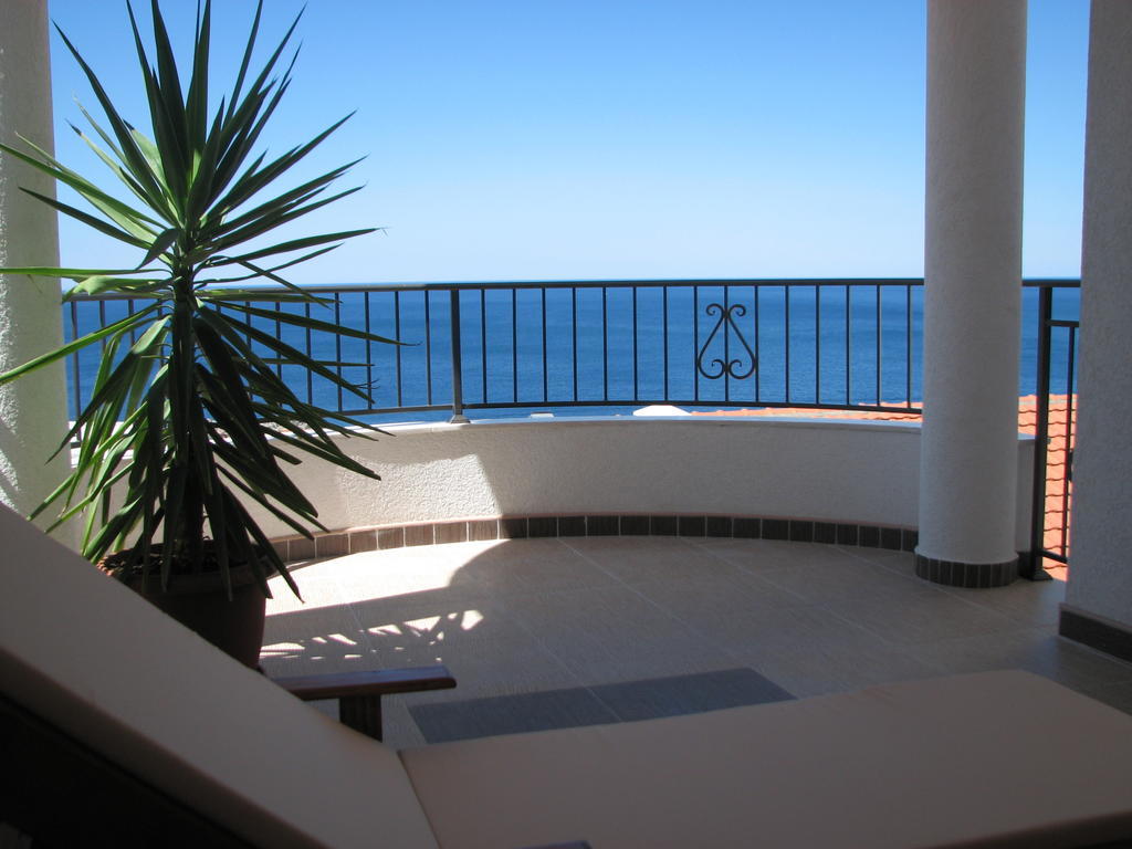 Apartments Leut Sveti Stefan Habitación foto